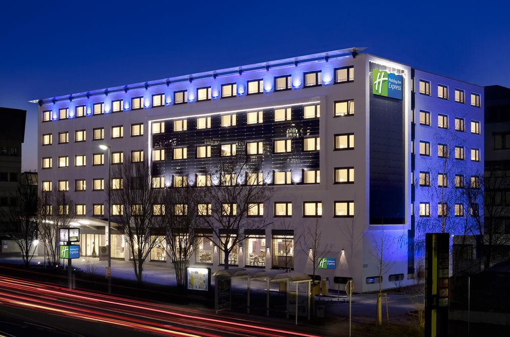 Holiday Inn Express Stuttgart Airport, An Ihg Hotel Leinfelden-Echterdingen Exterior photo