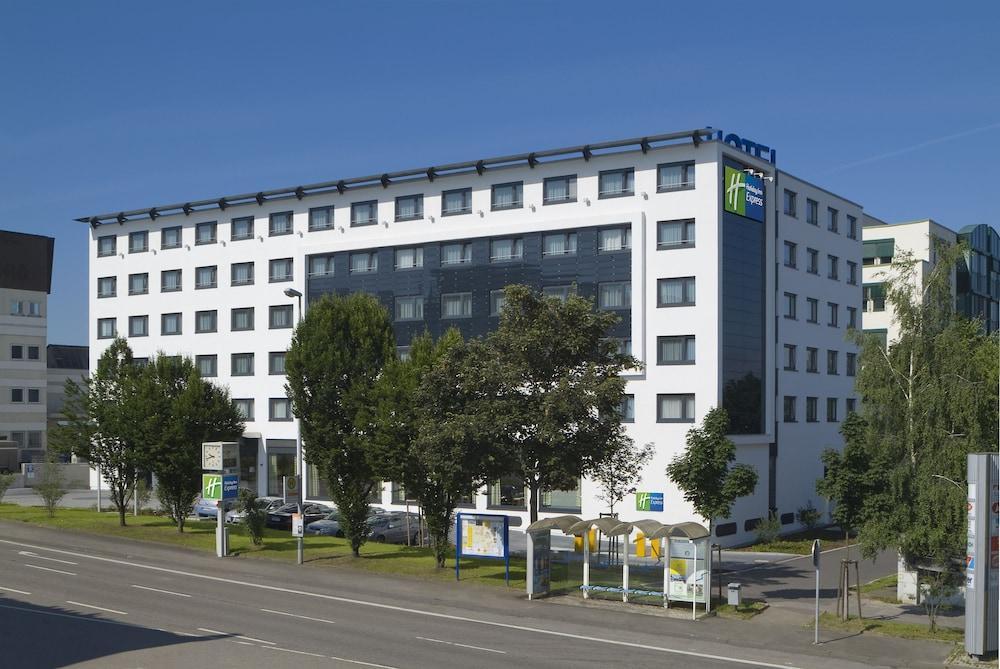 Holiday Inn Express Stuttgart Airport, An Ihg Hotel Leinfelden-Echterdingen Exterior photo