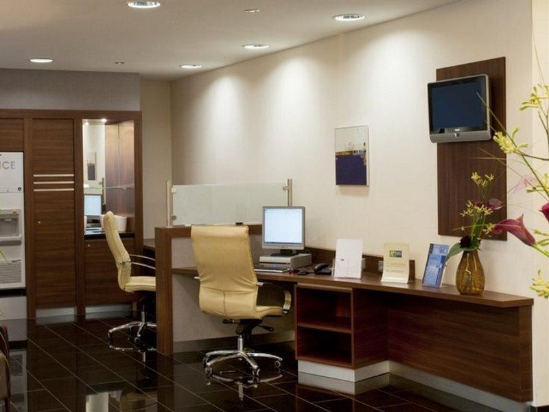 Holiday Inn Express Stuttgart Airport, An Ihg Hotel Leinfelden-Echterdingen Exterior photo