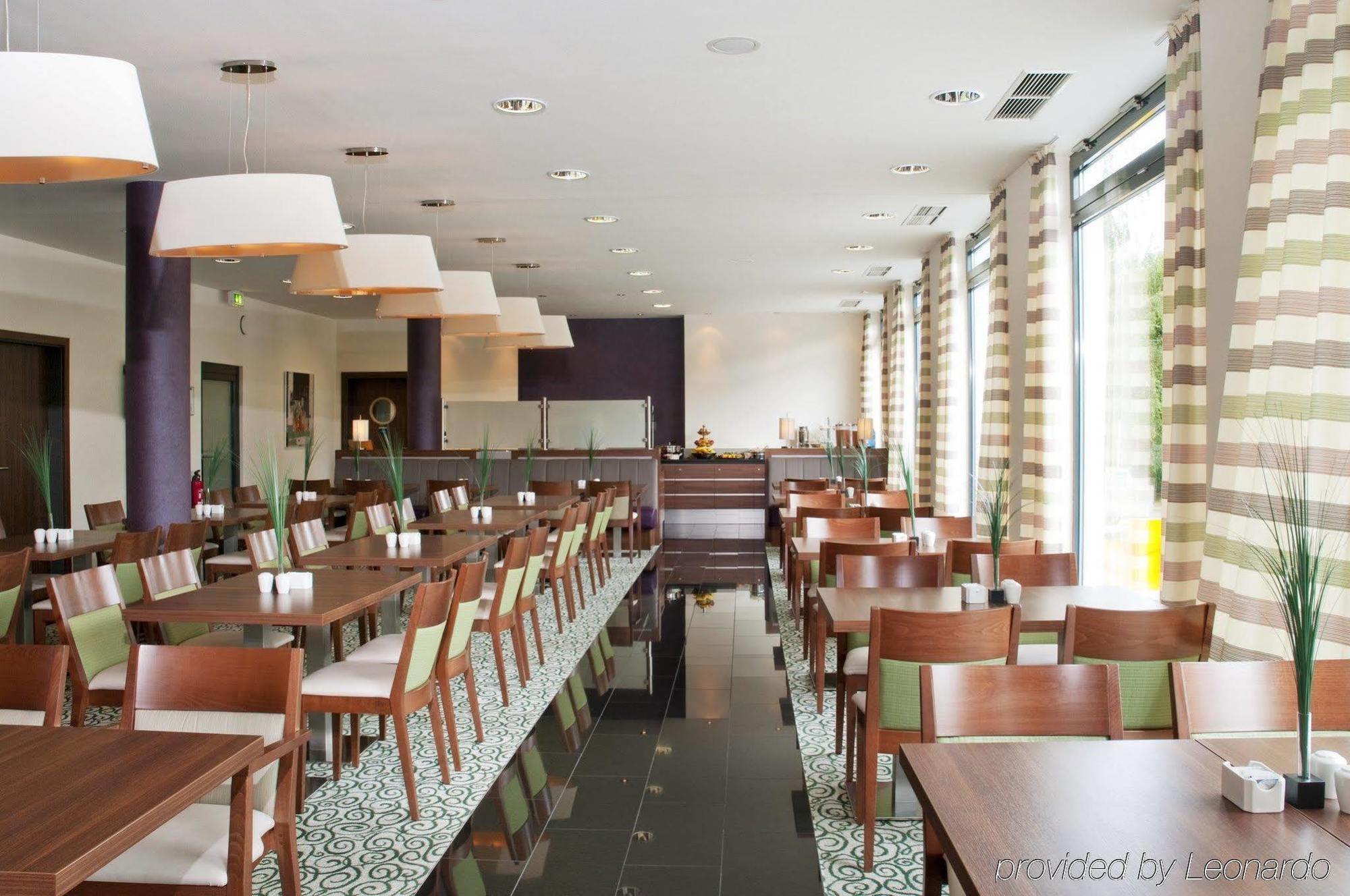 Holiday Inn Express Stuttgart Airport, An Ihg Hotel Leinfelden-Echterdingen Exterior photo