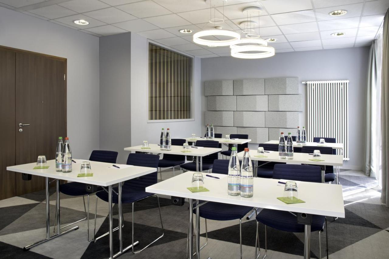 Holiday Inn Express Stuttgart Airport, An Ihg Hotel Leinfelden-Echterdingen Exterior photo