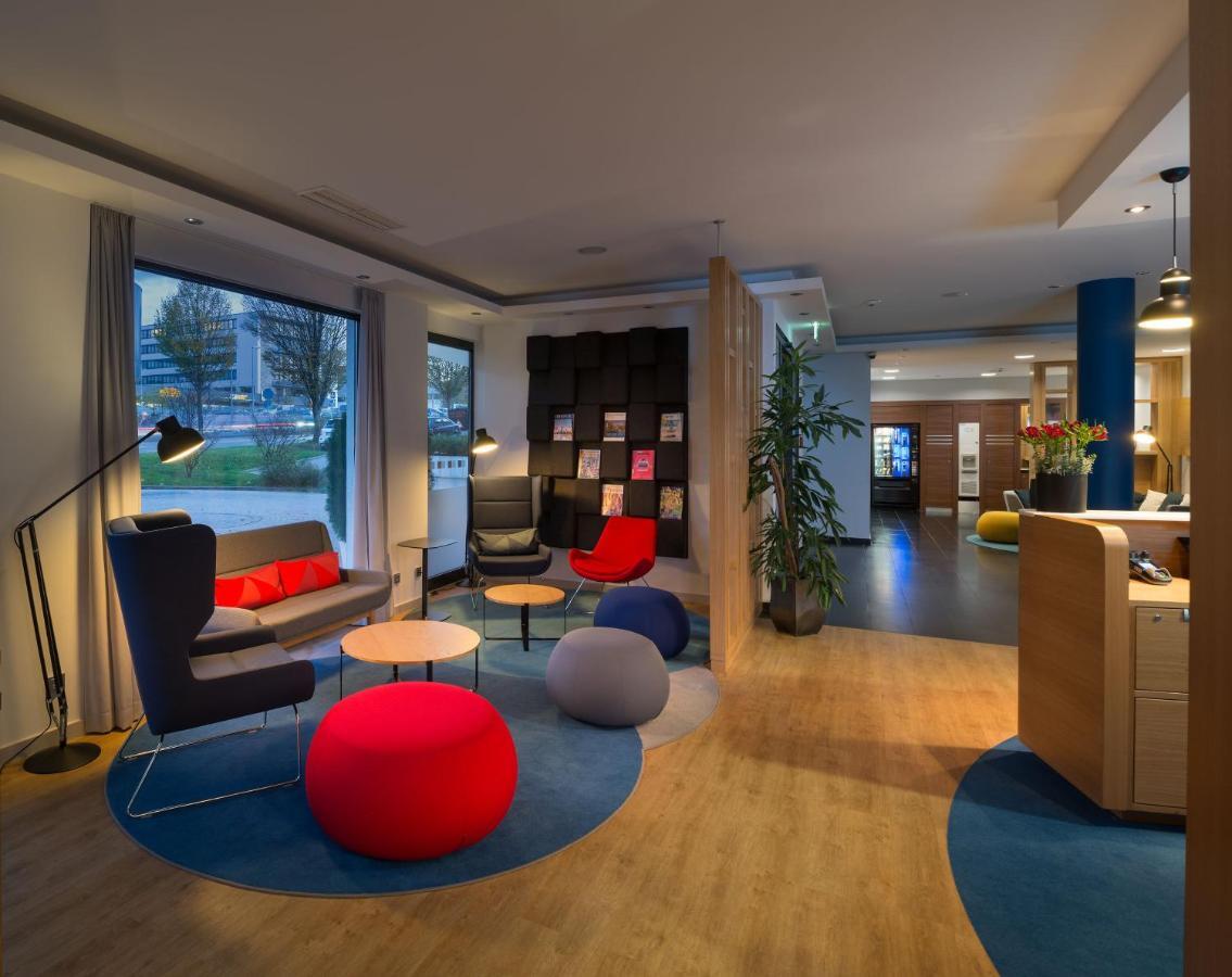 Holiday Inn Express Stuttgart Airport, An Ihg Hotel Leinfelden-Echterdingen Exterior photo