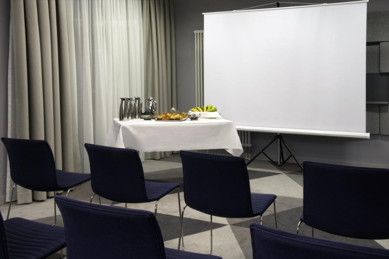 Holiday Inn Express Stuttgart Airport, An Ihg Hotel Leinfelden-Echterdingen Exterior photo
